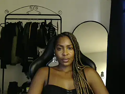 marisilva br online show from March 5, 2025, 7:38 pm