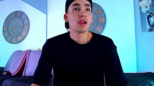 Mike 0233  online show from December 14, 2024, 3:51 am