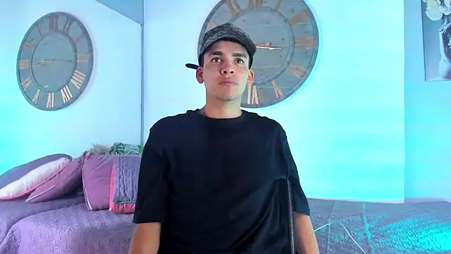 Mike 0233  online show from December 17, 2024, 3:39 am