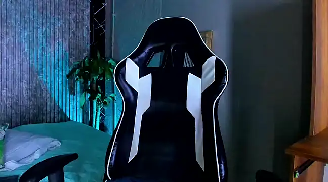 Mike 0233  online show from March 22, 2025, 4:24 am