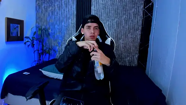 Mike 0233  online show from September 28, 2025, 4:29 am