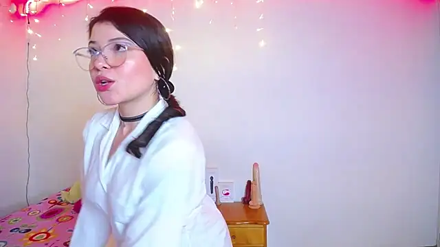 juli05star20 online show from January 12, 2025, 5:03 am