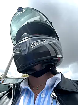 Miss ary online show from October 18, 2025, 6:19 pm