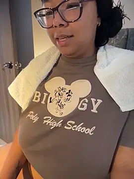 XMara online show from March 3, 2026, 4:13 pm