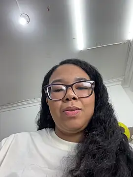 XMara online show from June 17, 2026, 3:13 pm