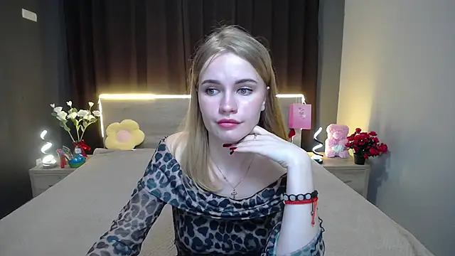 MargaritaKiss online show from November 3, 2025, 8:21 pm