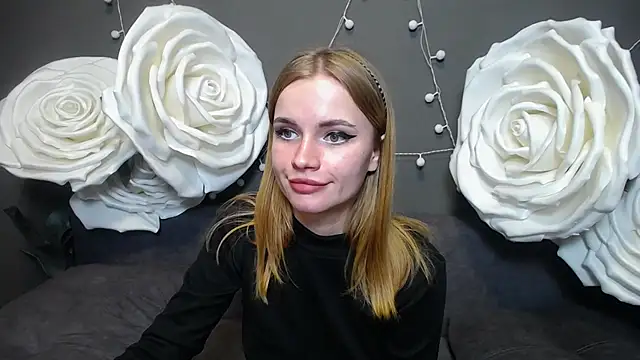 MargaritaKiss online show from December 5, 2025, 7:54 pm