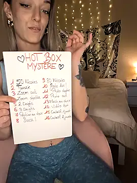 Nikiita-28 online show from February 13, 2026, 3:30 pm