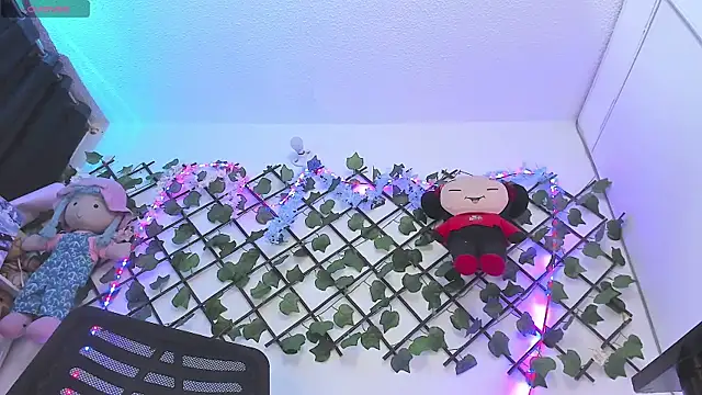 Snapshot of Pucaa_ chatting on December 23, 2024, 2:13 am Pucaa online show from December 23, 2024, 2:13 am