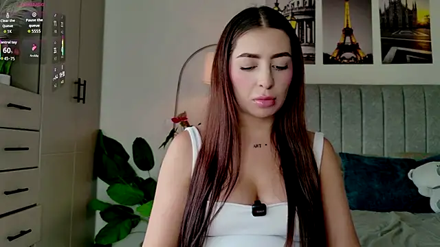 caralella online show from March 29, 2026, 8:42 pm