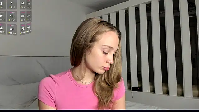  LISA BABYMETAL  online show from November 16, 2025, 4:01 pm