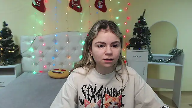 Snapshot of TinaRedly chatting on January 6, 2025, 4:34 pm TinaRedly online show from January 6, 2025, 4:34 pm