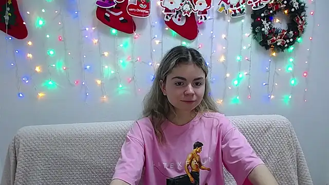 Snapshot of TinaRedly chatting on January 9, 2025, 3:47 am TinaRedly online show from January 9, 2025, 3:47 am