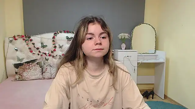 Snapshot of TinaRedly chatting on March 29, 2026, 5:46 pm TinaRedly online show from March 29, 2026, 5:46 pm