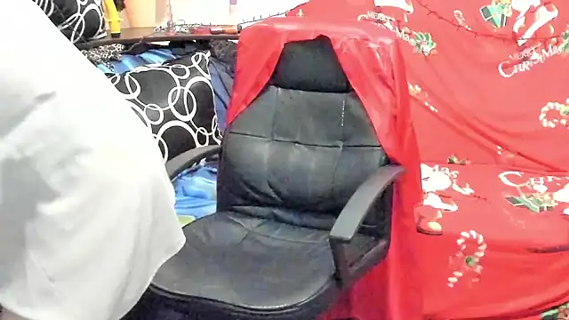 Snapshot of _LovelyAlice chatting on February 6, 2025, 8:23 pm LovelyAlice online show from February 6, 2025, 8:23 pm