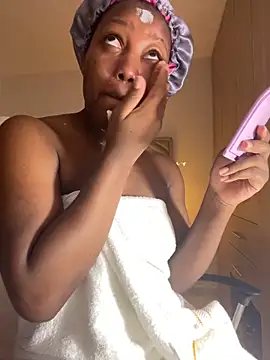 kellya  online show from March 8, 2025, 10:45 pm