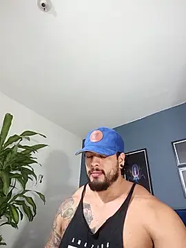 Snapshot of SilvaBranko chatting on October 3, 2025, 12:07 am SilvaBranko online show from October 3, 2025, 12:07 am