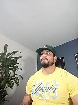 Snapshot of SilvaBranko chatting on October 3, 2025, 10:07 pm SilvaBranko online show from October 3, 2025, 10:07 pm