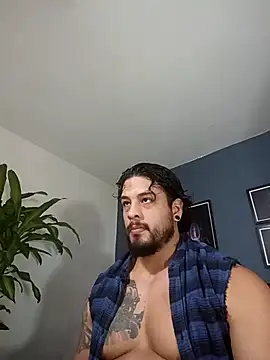 Snapshot of SilvaBranko chatting on October 7, 2025, 10:07 pm SilvaBranko online show from October 7, 2025, 10:07 pm