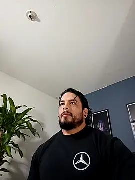 Snapshot of SilvaBranko chatting on October 12, 2025, 11:04 pm SilvaBranko online show from October 12, 2025, 11:04 pm