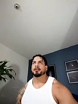 Snapshot of SilvaBranko chatting on October 22, 2025, 12:11 am SilvaBranko online show from October 22, 2025, 12:11 am