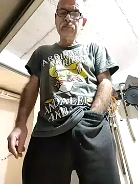 Snapshot of bottomhairy chatting on December 10, 2024, 3:22 pm bottomhairy online show from December 10, 2024, 3:22 pm