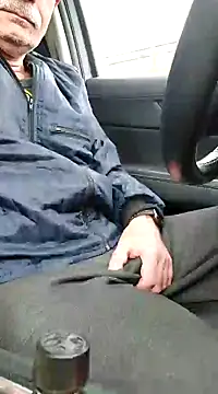 Snapshot of bottomhairy chatting on December 19, 2024, 11:18 am bottomhairy online show from December 19, 2024, 11:18 am