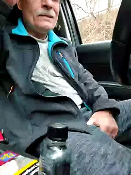 Snapshot of bottomhairy chatting on December 23, 2024, 1:56 pm bottomhairy online show from December 23, 2024, 1:56 pm