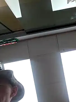 elmerfuddin87 online show from October 6, 2025, 2:20 am