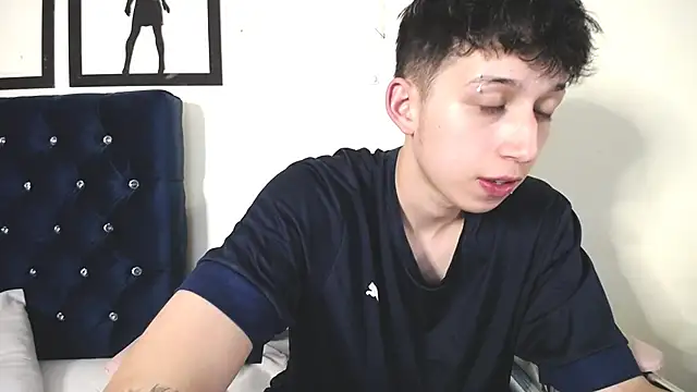 Snapshot of _Thomas_hot_ chatting on October 1, 2025, 4:18 am Thomas hot online show from October 1, 2025, 4:18 am