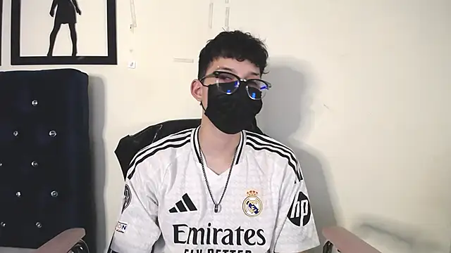 Snapshot of _Thomas_hot_ chatting on October 8, 2025, 3:59 am Thomas hot online show from October 8, 2025, 3:59 am