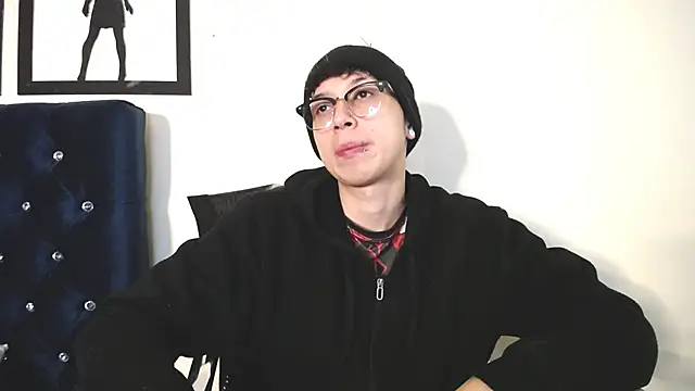 Snapshot of _Thomas_hot_ chatting on October 22, 2025, 4:02 am Thomas hot online show from October 22, 2025, 4:02 am