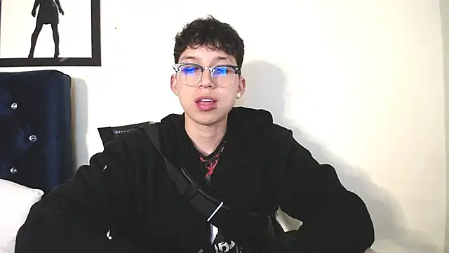 Snapshot of _Thomas_hot_ chatting on October 24, 2025, 1:35 am Thomas hot online show from October 24, 2025, 1:35 am