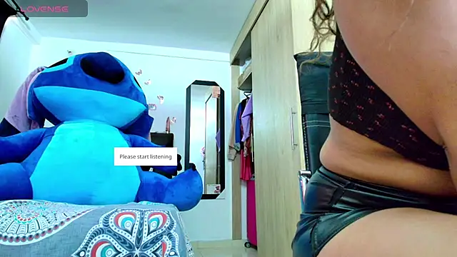 Snapshot of megan_collins96 chatting on October 6, 2025, 6:05 pm megan collins96 online show from October 6, 2025, 6:05 pm