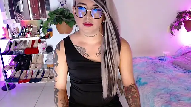 Laveneno ortiz07 online show from February 9, 2026, 11:53 pm