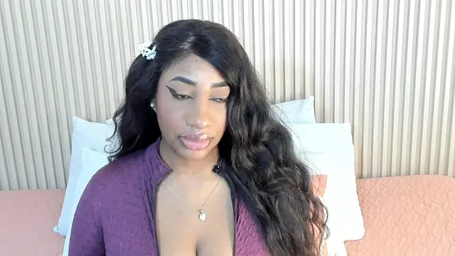 charlottebrowns  online show from November 7, 2025, 12:16 pm