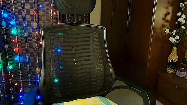 Snapshot of Hotty__Baby chatting on October 8, 2025, 6:05 pm Hotty Baby online show from October 8, 2025, 6:05 pm