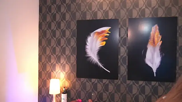 SharomRoss online show from October 14, 2025, 3:57 pm