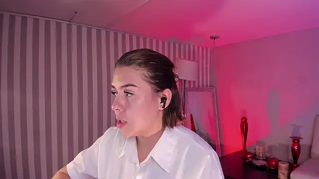 ArianaBaker online show from January 13, 2025, 1:39 pm