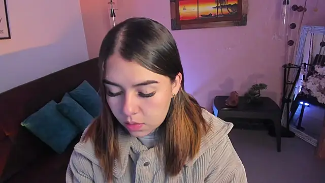 ArianaBaker online show from November 17, 2025, 2:34 pm