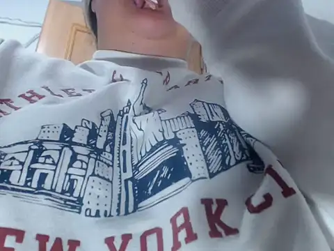 WhorePISSsquirt online show from March 12, 2026, 10:38 pm