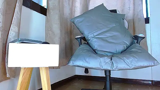 bellatrixx 69 online show from December 19, 2024, 11:50 am