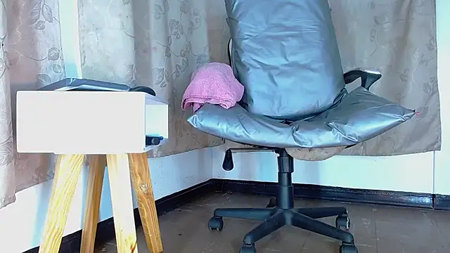 bellatrixx 69 online show from December 28, 2024, 11:41 am