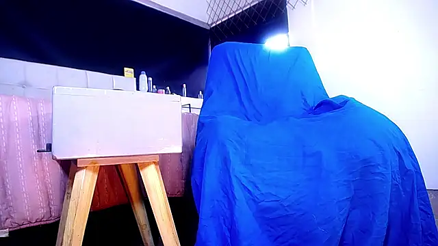 bellatrixx 69 online show from November 5, 2025, 11:32 am