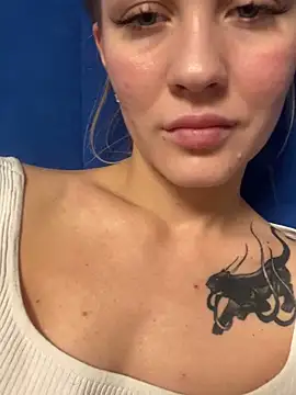 Snapshot of DreamGirl-777 chatting on November 3, 2025, 9:16 pm DreamGirl-777 online show from November 3, 2025, 9:16 pm