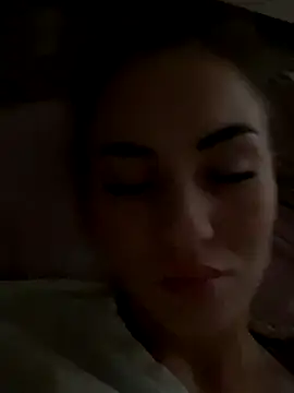 Snapshot of DreamGirl-777 chatting on November 9, 2025, 8:01 am DreamGirl-777 online show from November 9, 2025, 8:01 am