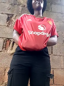 Snapshot of Swirly_blac chatting on November 10, 2025, 7:18 am Swirly blac online show from November 10, 2025, 7:18 am