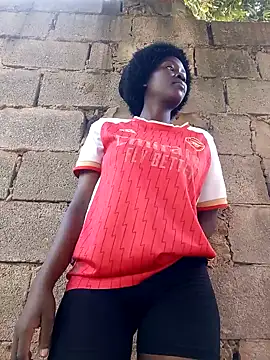 Snapshot of Swirly_blac chatting on November 13, 2025, 7:29 am Swirly blac online show from November 13, 2025, 7:29 am