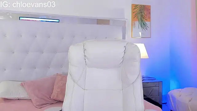 Chloe evans   online show from January 12, 2026, 11:37 am