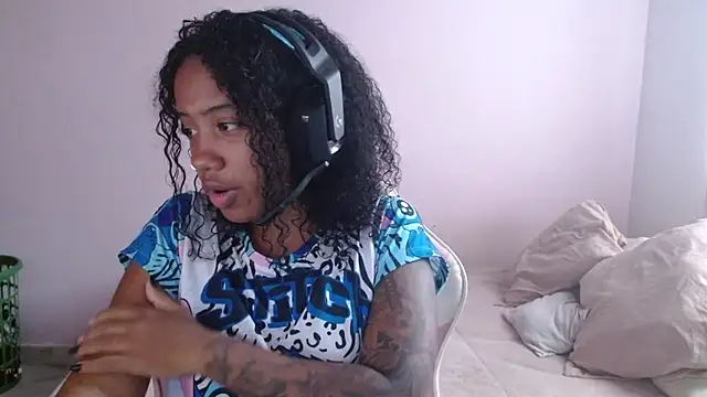 TiffanyRoouse online show from December 14, 2024, 10:18 pm